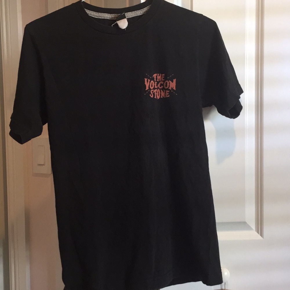 Volcom t-shirt size small